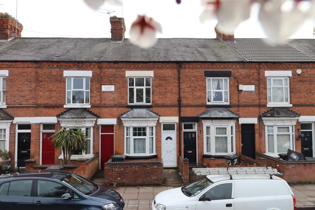 Knighton Fields Road West, Leicester 2 bed terraced house £900 pcm (£