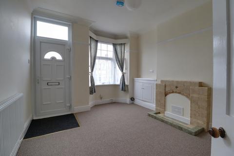 2 bedroom terraced house to rent, Knighton Fields Road West, Leicester
