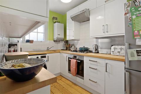Flat 25, Parkhurst Court Warlters Road, London, N7 0SD