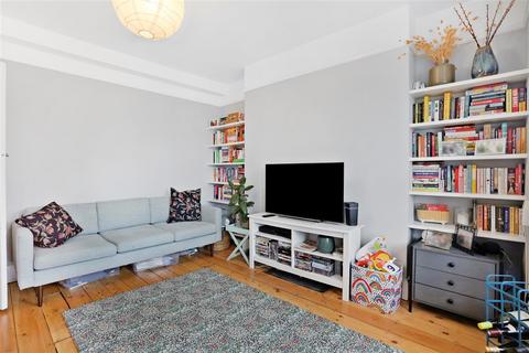Flat 25, Parkhurst Court Warlters Road, London, N7 0SD