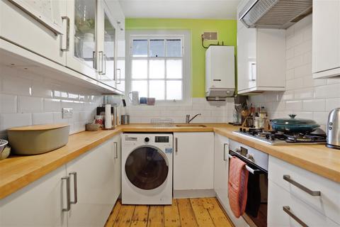 Flat 25, Parkhurst Court Warlters Road, London, N7 0SD