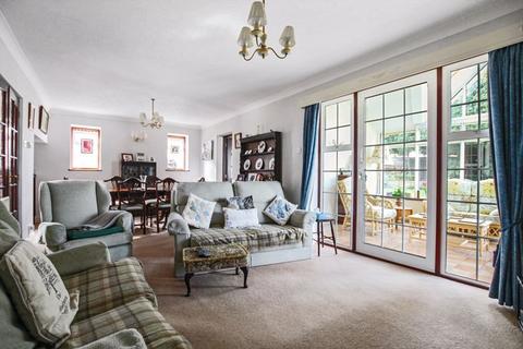 23 The Close, Dartford, DA2 7ES