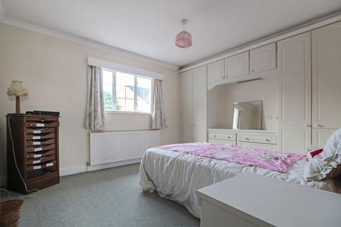 23 The Close, Dartford, DA2 7ES