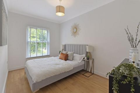 Flat 1, Beaumont Court, 25 Frant Road, Tunbridge Wells, TN2 5GT