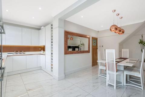 160 Burnt Oak Lane, Sidcup, DA15 9DG