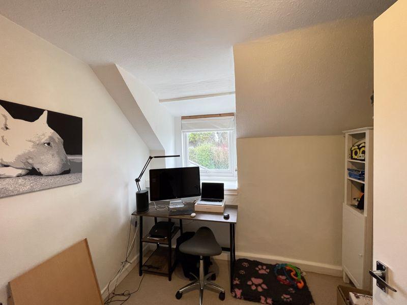 Bedroom or Study