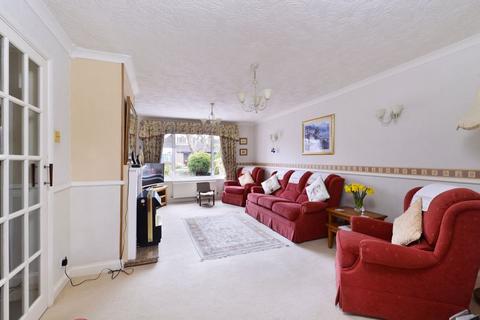 34 Clappers Meadow, Alfold, Cranleigh, GU6 8HJ