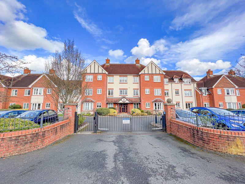 Pegasus Court, Chester Road, Streetly, Sutton Coldfield, B74 3NW 2 bed