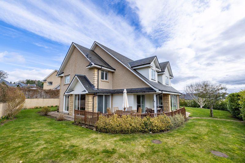 27 Coopersknowe Crescent, Galashiels 5 bed detached house £450,000