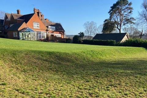 4, Burrows Cross House Burrows Cross, Shere, Guildford, GU5 9QF