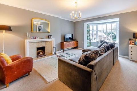 4, Burrows Cross House Burrows Cross, Shere, Guildford, GU5 9QF