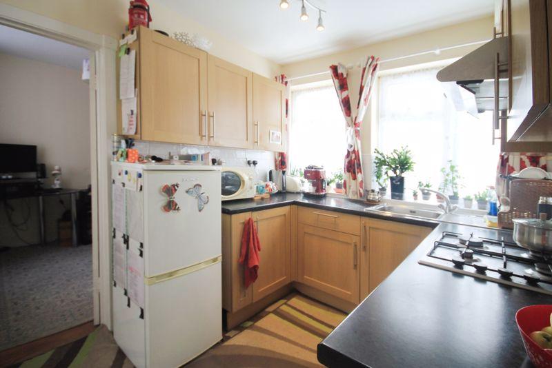 Wordsworth Avenue, Greenford 2 bed for sale £335,000
