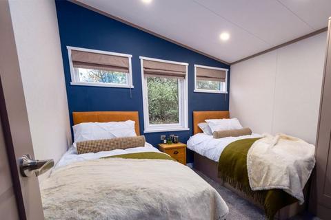 3 bedroom detached house for sale - Otters Walk, Cotswold Hoburne, Cotswold Water Park