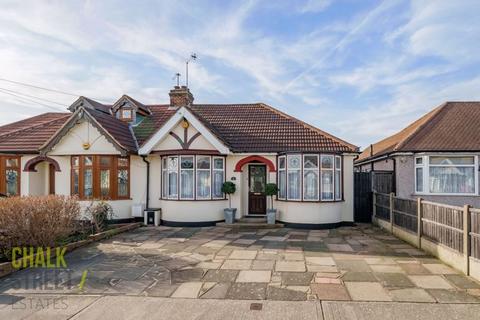 102 Alma Avenue, Hornchurch, RM12 6BP