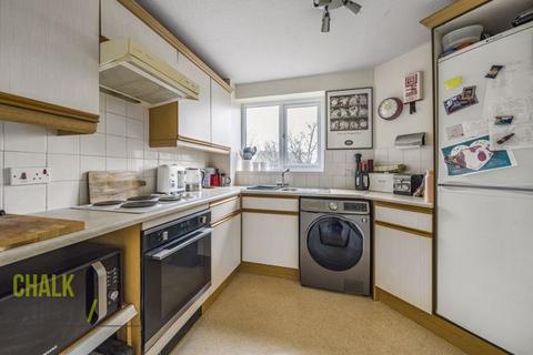 31 Messant Close, Harold Wood, Romford, RM3 0WP