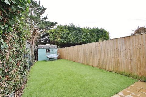 3 bedroom end of terrace house for sale - THE CROFTS, Witney OX28 4AQ