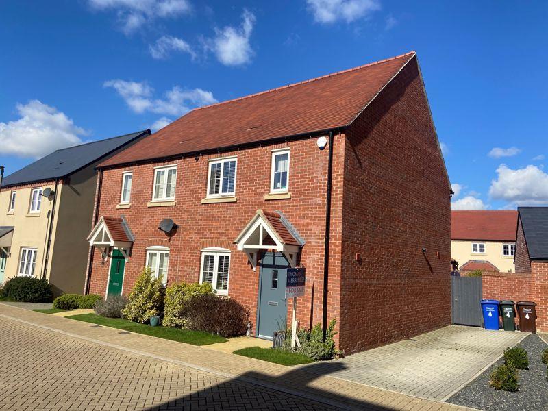 Southwell Road, Bicester 3 bed semidetached house £400,000