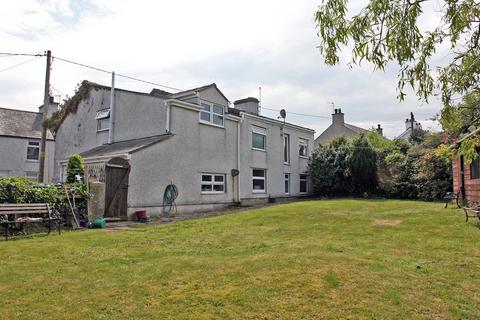 5 bedroom detached house for sale, Bethesda Street, Amlwch, Isle Of Anglesey, LL68