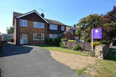 28 Chinnor Road, Thame, OX9 3LR
