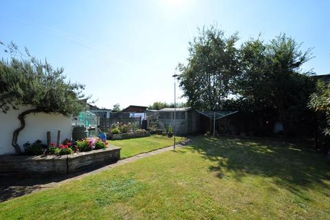 28 Chinnor Road, Thame, OX9 3LR