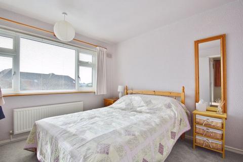 28 Chinnor Road, Thame, OX9 3LR