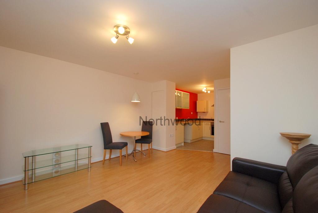 Telegraph Lane East, Norwich, NR1 1 bed flat £695 pcm (£160 pw)