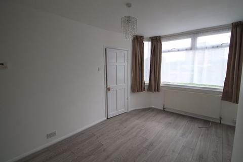 2 bedroom terraced house to rent, Northend Road, Erith DA8