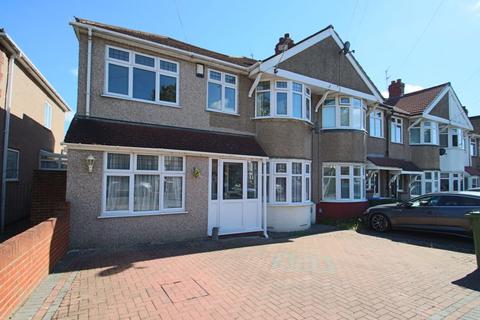 4 bedroom end of terrace house to rent, Sutherland Avenue, Welling DA16