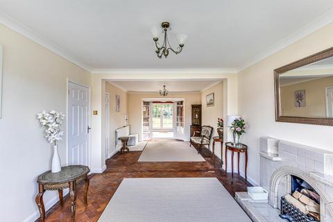 32 Shaw Crescent, South Croydon, CR2 9JA