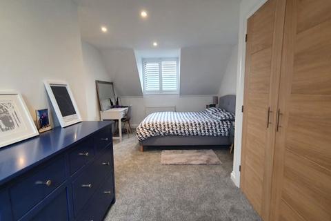 4 bedroom semi-detached house for sale - Milton Road, Banbury OX15