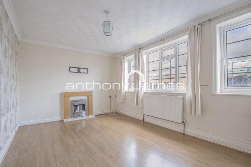 Bellegrove Road, Welling DA16 3 bed to rent £1,500 pcm (£