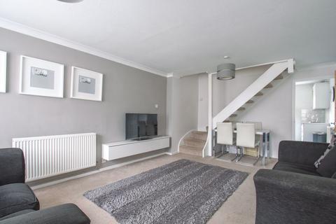 2 bedroom end of terrace house to rent, Claremont Road, Hextable BR8