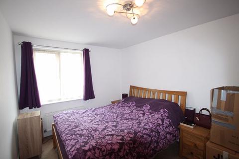 2 bedroom flat to rent, Black Eagle Drive, Gravesend DA11