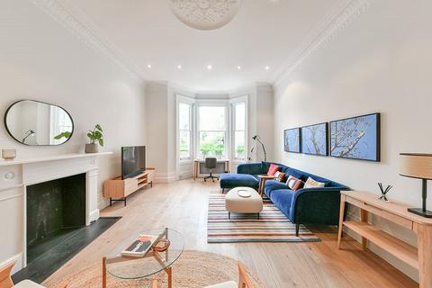 2 bedroom flat for sale, Courtfield Gardens, London