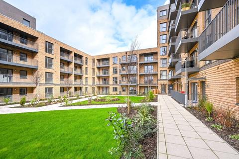 1 bedroom flat to rent - Powermill Close, New Malden, KT3