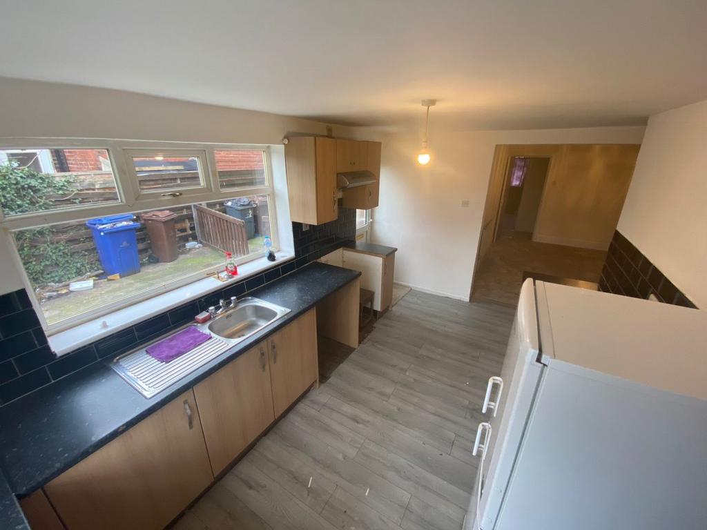 238 Pontefract Road, Lundwood 2 bed apartment £550 pcm (£127 pw)