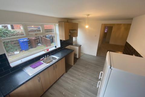 238 Pontefract Road, Lundwood