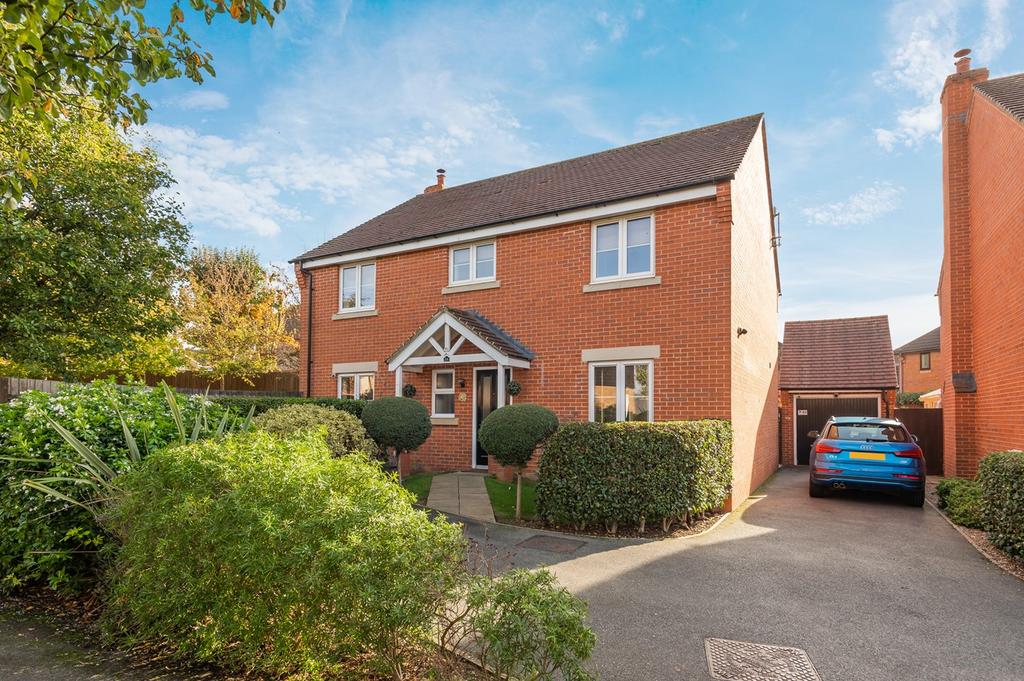 Oak Drive, Pulloxhill, MK45 4 bed detached house for sale £600,000