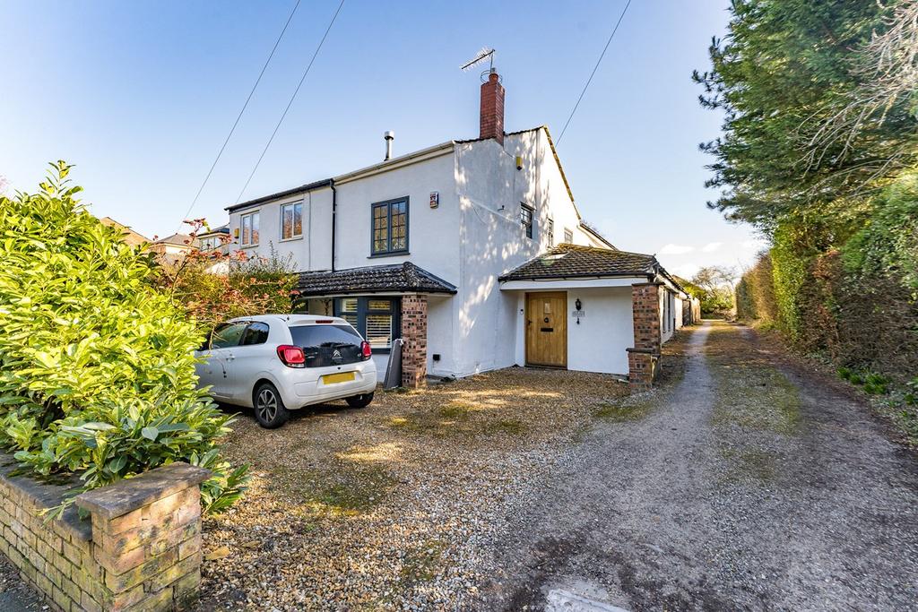 Golborne Road, Winwick, Warrington, WA2 4 bed semidetached house £