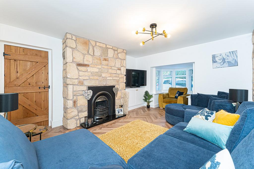 Golborne Road, Winwick, Warrington, WA2 4 bed semidetached house £