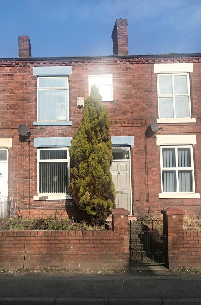 Old Road, AshtoninMakerfield, Wigan, WN4 2 bed terraced house for