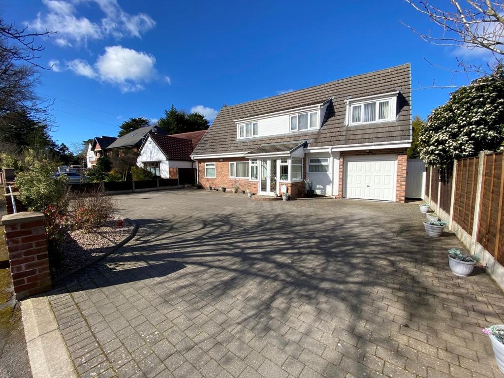 Timms Lane, Formby, Liverpool, L37 3 bed detached house £575,000