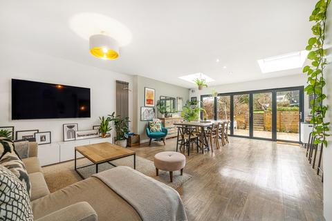 75 Chestnut Avenue, West Wickham, BR4 9EU