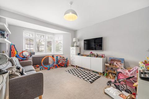 75 Chestnut Avenue, West Wickham, BR4 9EU