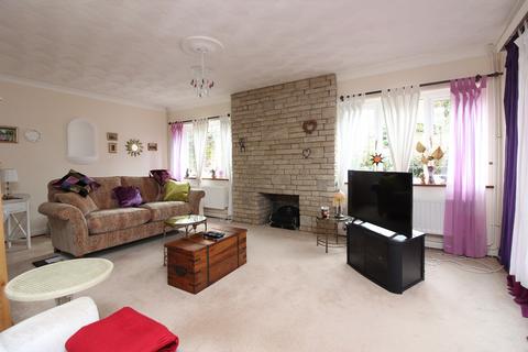 2 bedroom detached bungalow for sale - Mill Bungalow, The Causeway, Clophill, Bedfordshire, MK45