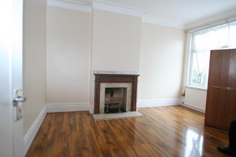 2 bedroom flat to rent - Rowsley Avenue, London, NW4