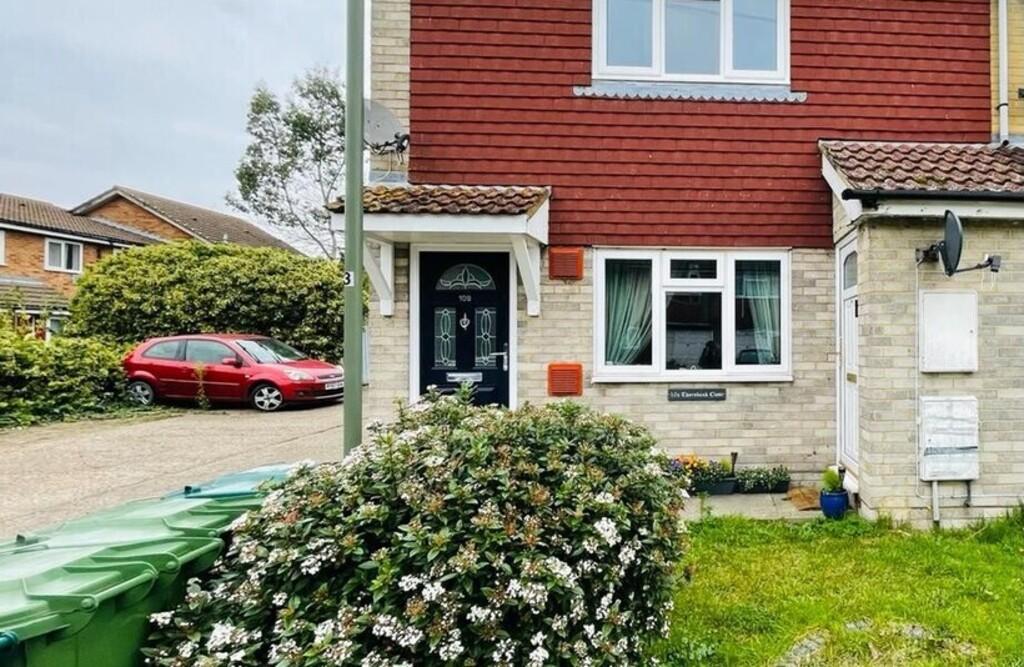 Thornbank Close,Stanwell Moor,Staines... 1 bed terraced house £1,000