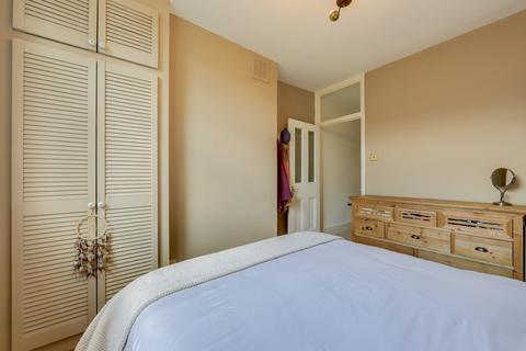 16a Theodore Road, London, SE13 6HT