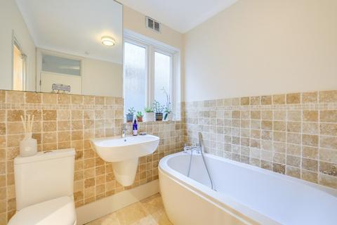 16a Theodore Road, London, SE13 6HT