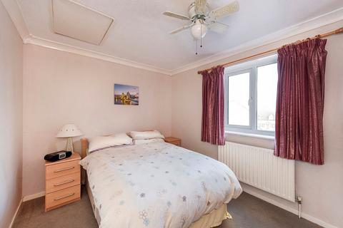 20 Drummond Close, Erith, DA8 3QS